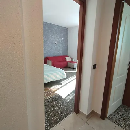 Ferry House Con Posto Auto Privato דירה ג'נובה