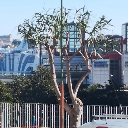 Ferry House Con Posto Auto Privato Appartement