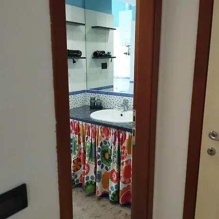 Ferry House Con Posto Auto Privato 公寓