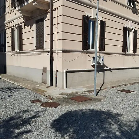 Daire Ferry House Con Posto Auto Privato Cenova