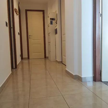 Ferry House Con Posto Auto Privato * Genua