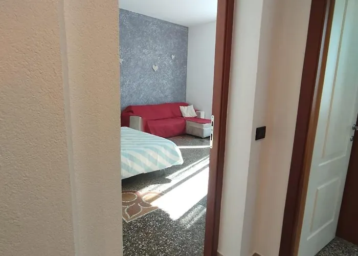 Ferry House Con Posto Auto Privato アパート ジェノヴァ