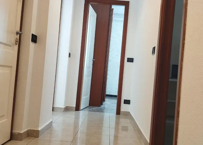 アパート Ferry House Con Posto Auto Privato ジェノヴァ