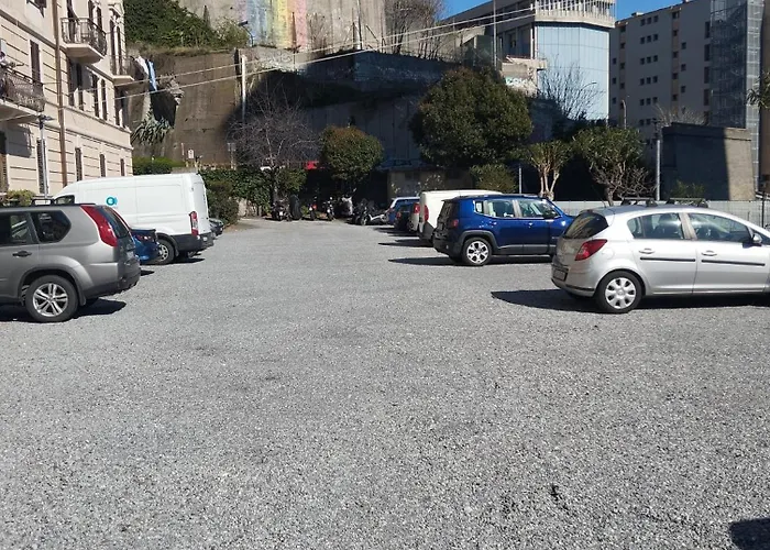 Ferry House Con Posto Auto Privato アパート *