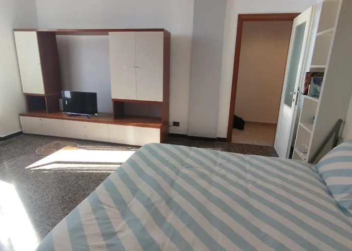 アパート Ferry House Con Posto Auto Privato ジェノヴァ