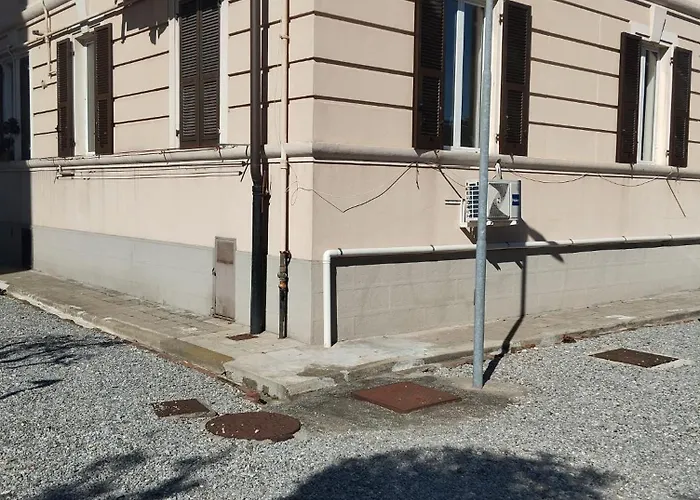 アパート Ferry House Con Posto Auto Privato ジェノヴァ