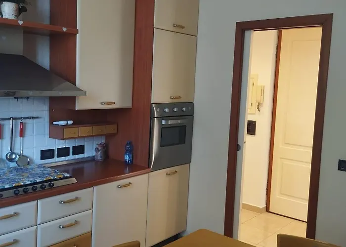 Ferry House Con Posto Auto Privato شقة *