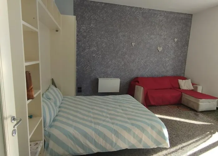 Ferry House Con Posto Auto Privato شقة *